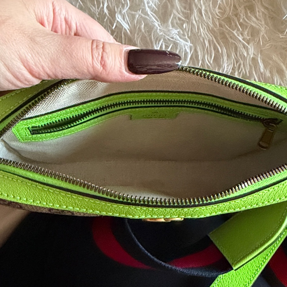 Gucci Beige and Neon Green GG Shoulder Bag - Picture 11 of 14